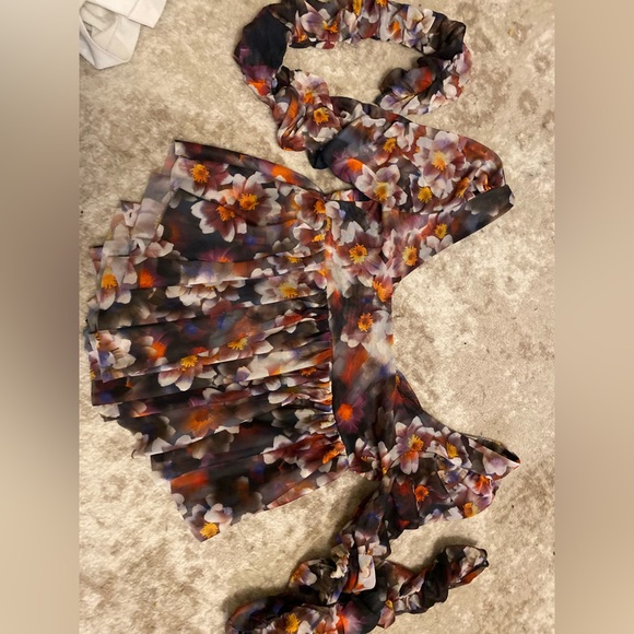 urban outfitters long sleeve - Picture 2 of 2